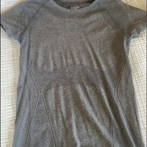 Athleta shirt